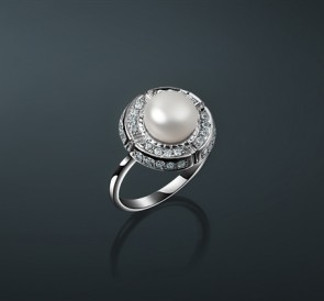 Серебряное кольцо с жемчугом фианиты к-5035: белый пресноводный жемчуг, серебро 925°